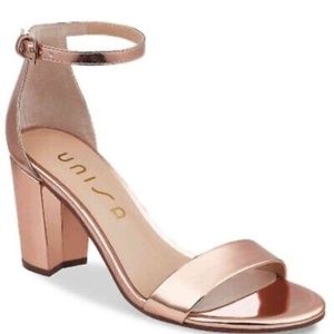 Unisa Rosegold Ankle Sandals size 7.5